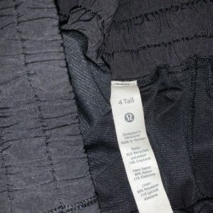 LULULEMON Hotty Hot Black shorts 4